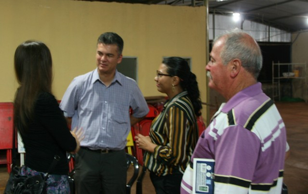 Yashuda participa de reunião com moradores no Bairro dos Machados
