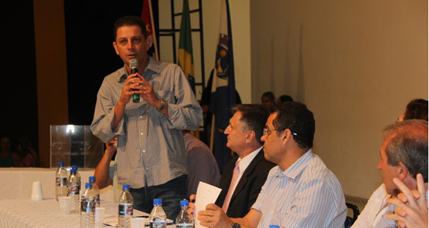 Vereadores participam do sorteio de endereços do Residencial “Maria Helena Lepre Barbieri”