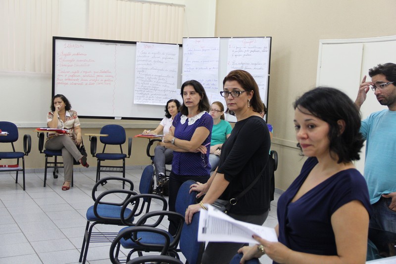 Direção da Escola do Legislativo reúne-se com gerente e diretores da rede municipal de educação