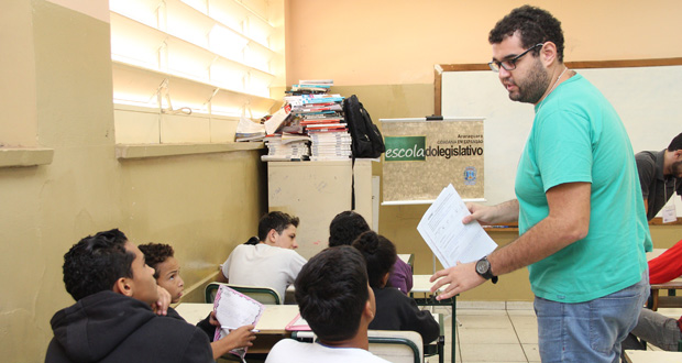 Começa a oficina de projetos de lei do Parlamento Jovem nas escolas