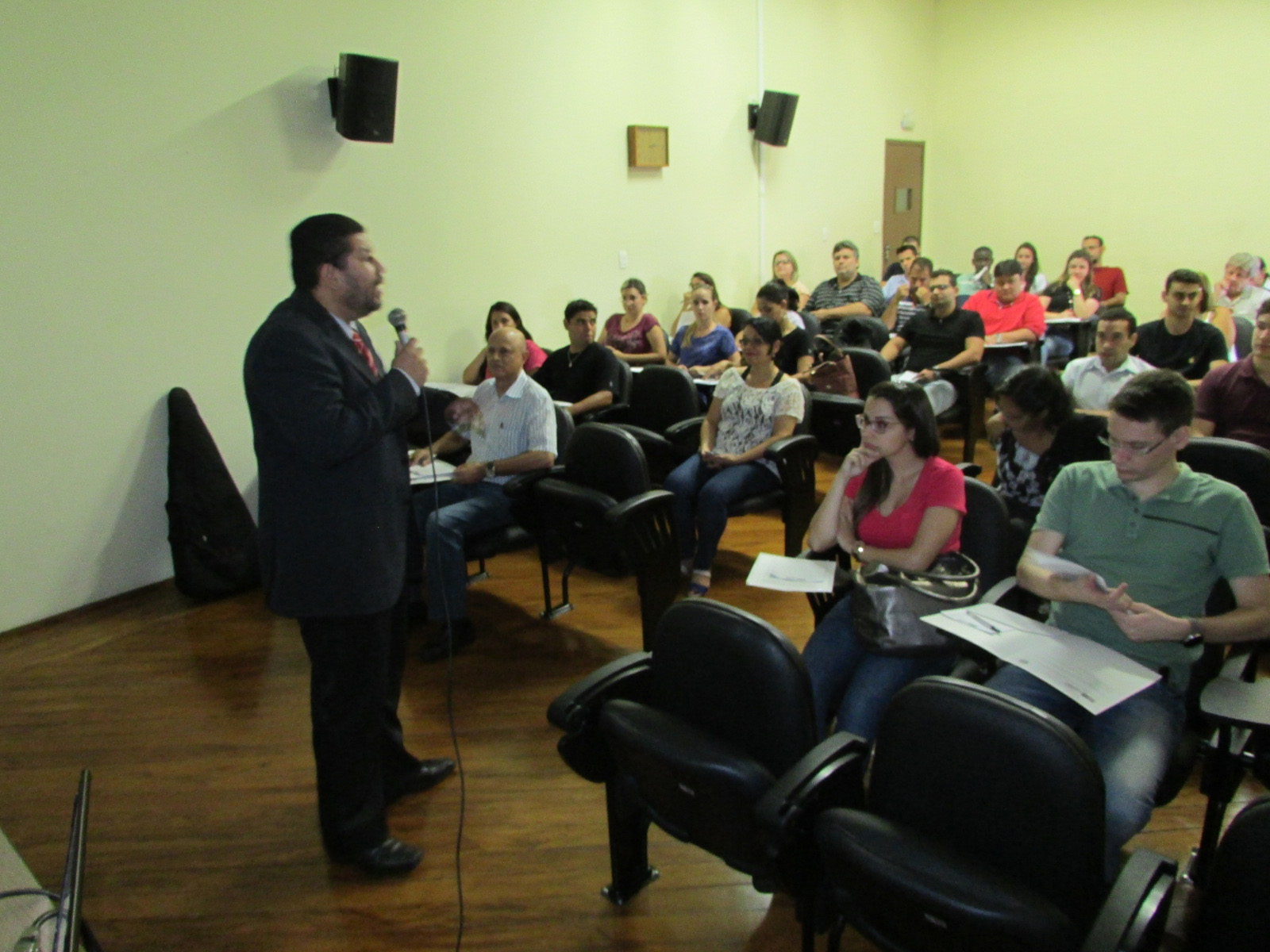 Escola do Legislativo da Câmara promove minicurso sobre Liderança e Gestão de Pessoas