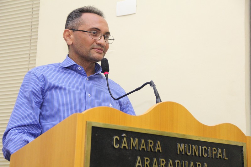 Lei de autoria do vereador Pastor Raimundo Bezerra homenageia o Obreiro Universal 