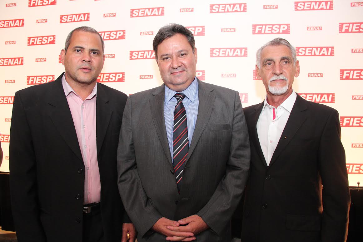 Capparelli e Edio participam de formatura do Senai