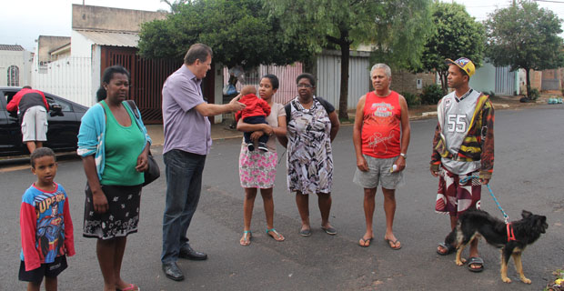 Simioni cobra clínico, remédio e equipe de enfermagem para PSF do Hortênsias