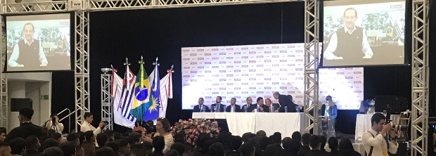 Rafael de Angeli participa de formatura do Senai