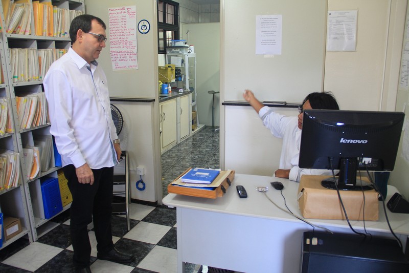 Atendendo mais de 900 famílias, unidade de saúde não conta com sala de vacina e farmácia