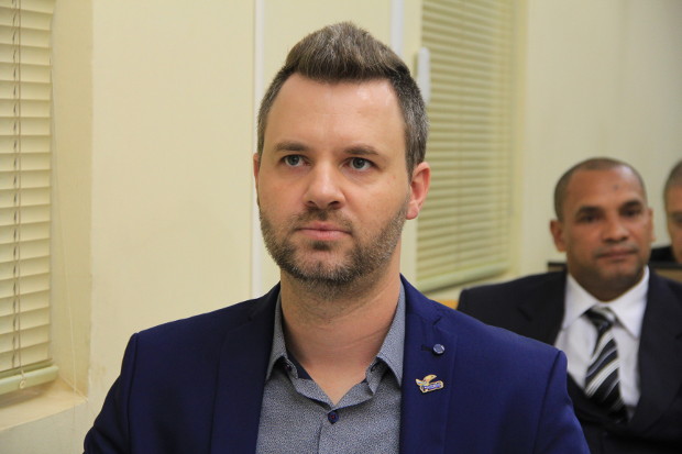 Rafael de Angeli sugere à Prefeitura implementação de comedouro público para animais