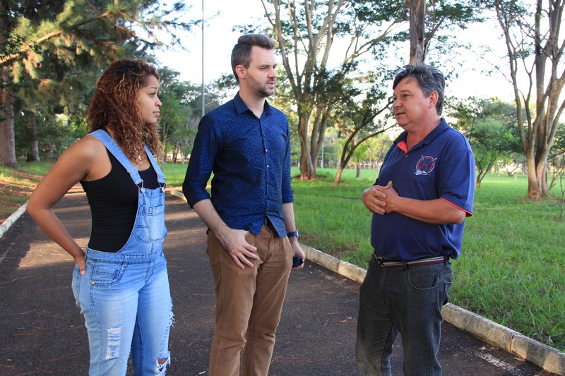 Rafael e Thainara solicitam ciclovia e acesso de animais no Botânico