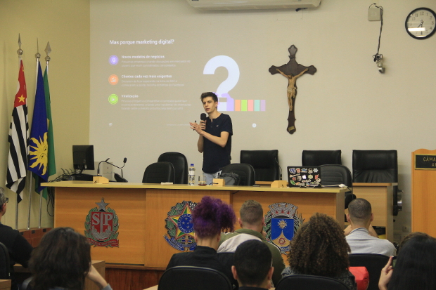 Semana do Jovem Empreendedor debate startups e marketing digital