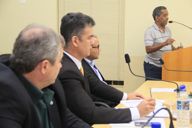 Walter Miranda discute reforma da Previdência na Tribuna Popular