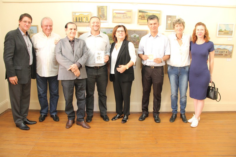 Versão digital das primeiras atas da Câmara é entregue ao Arquivo Histórico do Município