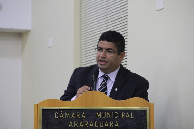 Terrenos abandonados da Prefeitura são alvo de requerimento