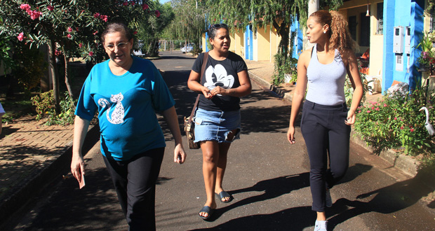 Thainara Faria busca ajuda para conjunto de moradia social de idosos