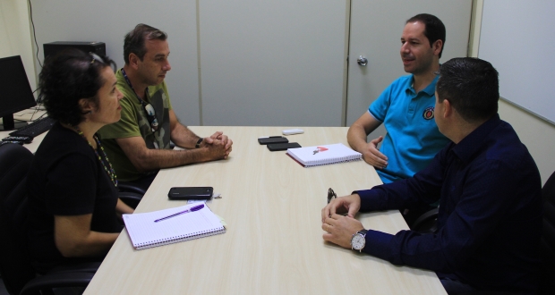 Roger Mendes articula apresentação de proposta para conscientização ambiental