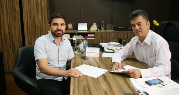 Yashuda recebe vereador de Gavião Peixoto