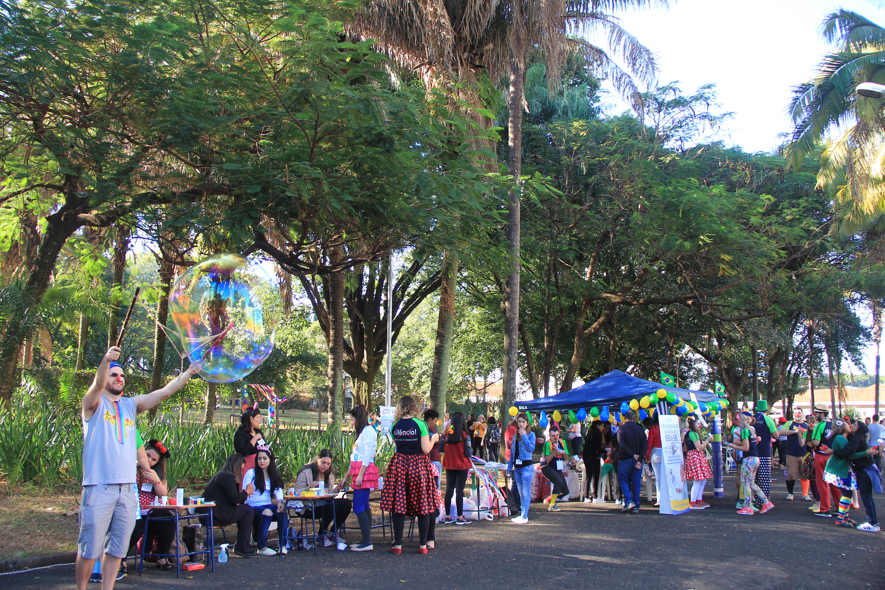 Dia do Brincar reúne crianças no Parque Infantil