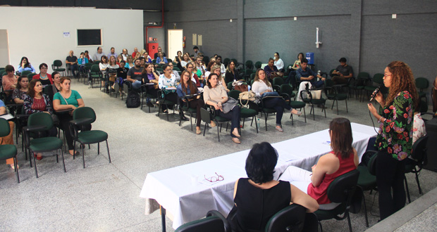 Thainara Faria representa a Câmara em fórum sobre combate ao Abuso e Exploração Sexual de Crianças e Adolescentes