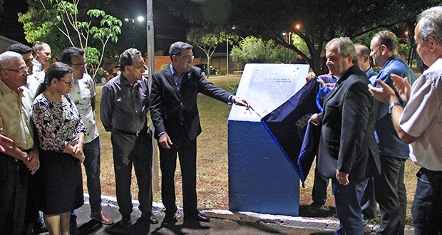 Praça é revitalizada no Jardim Brasília e moradores devem voltar a frequentá-la