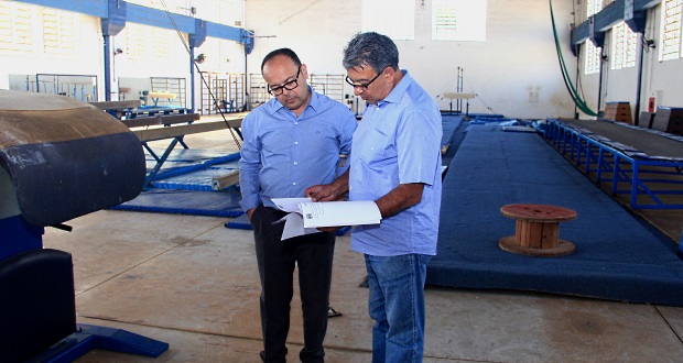 Santana e Negrini fiscalizam diversos locais do município