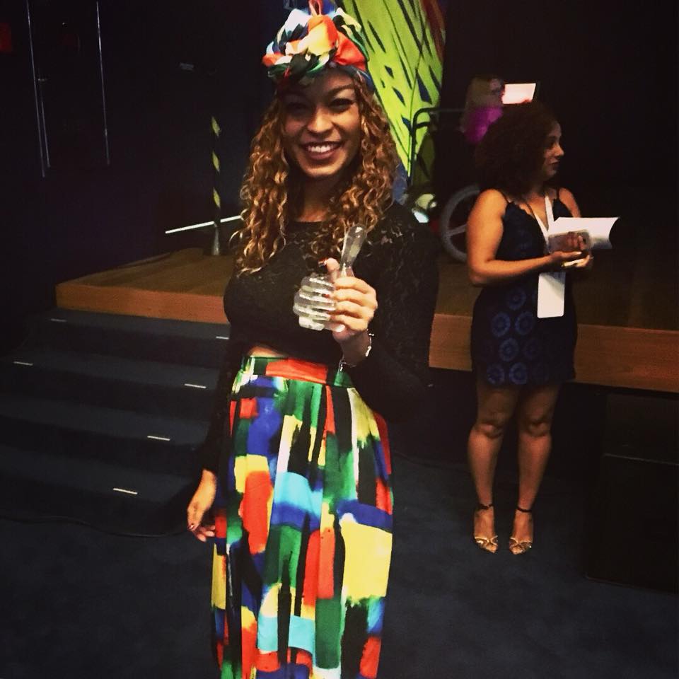 Thainara Faria recebe prêmio ‘Cidadania em Respeito à Diversidade’