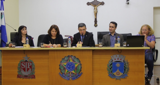 Demandas sobre habitação são discutidas no Plenário da Câmara Municipal