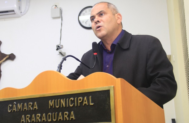 Edio ouve drama de funcionários dos Correios e cobra providências
