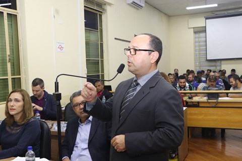 Elton Negrini cobra providências sobre funcionamento de raio–X em UPA