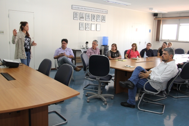 Gerson da Farmácia participa de Sala de Situação para combate à dengue