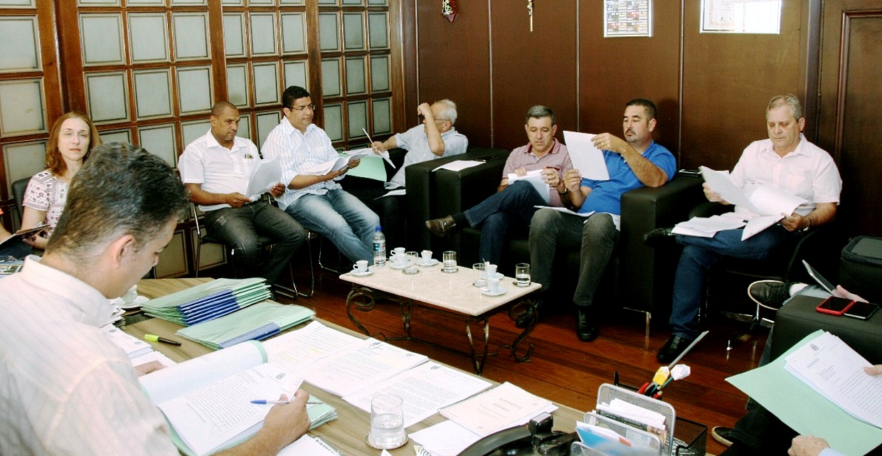 Demissão voluntária de servidores: novo projeto é analisado por vereadores