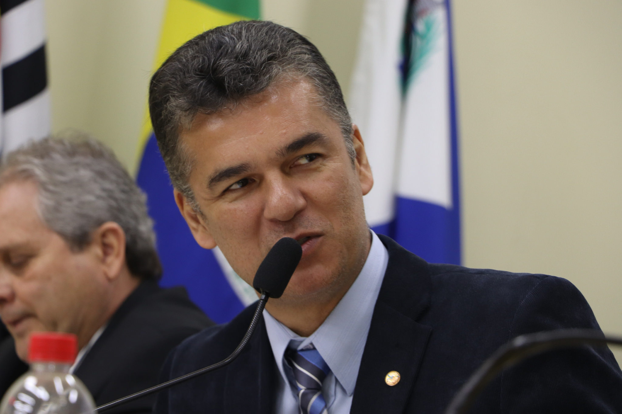 Câmara de Araraquara aprova Moção de Repúdio a cortes de verbas nas áreas de Ciência e Tecnologia