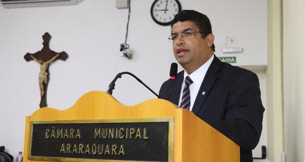 Vereador faz questionamentos sobre multas de trânsito
