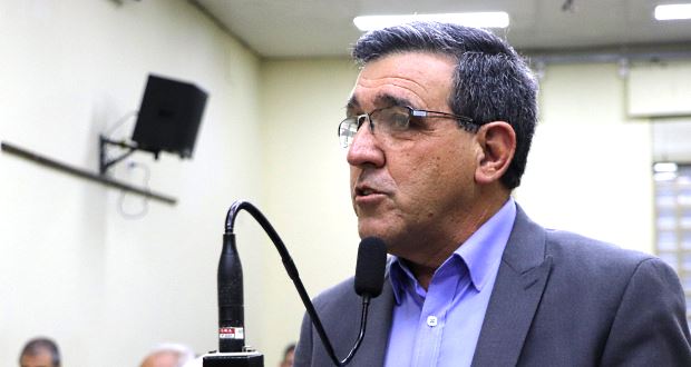 Vereador questiona fiscalização de transporte individual remunerado de passageiros