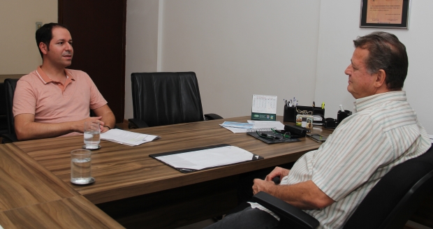 Roger Mendes discute projetos para o meio ambiente no Daae