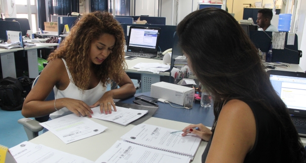 Vereadora e secretária de Comunicação discutem campanhas de conscientização