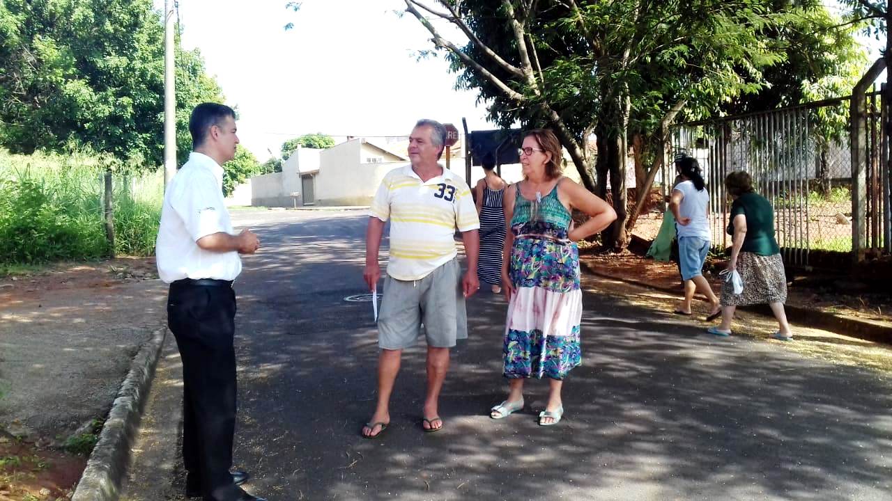 Moradores do Jardim Uirapuru cobram reparos no asfalto