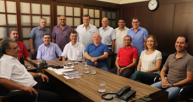 Presidente da Câmara Municipal se reúne com deputado estadual