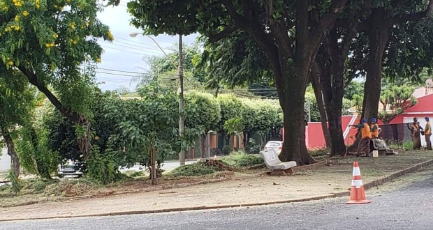 Pracinha na Vila recebe manutenção