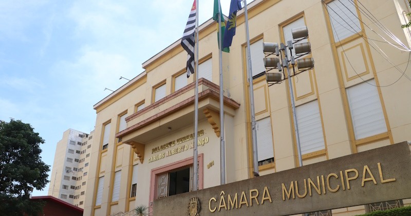 Câmara convoca Sessão Extraordinária para analisar revisão dos salários dos servidores da Prefeitura