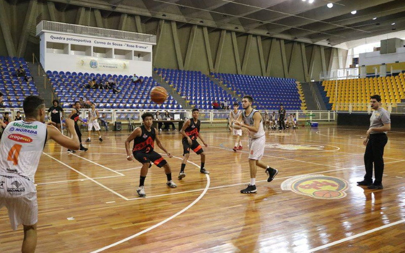 Esportes no São Carlos Clube